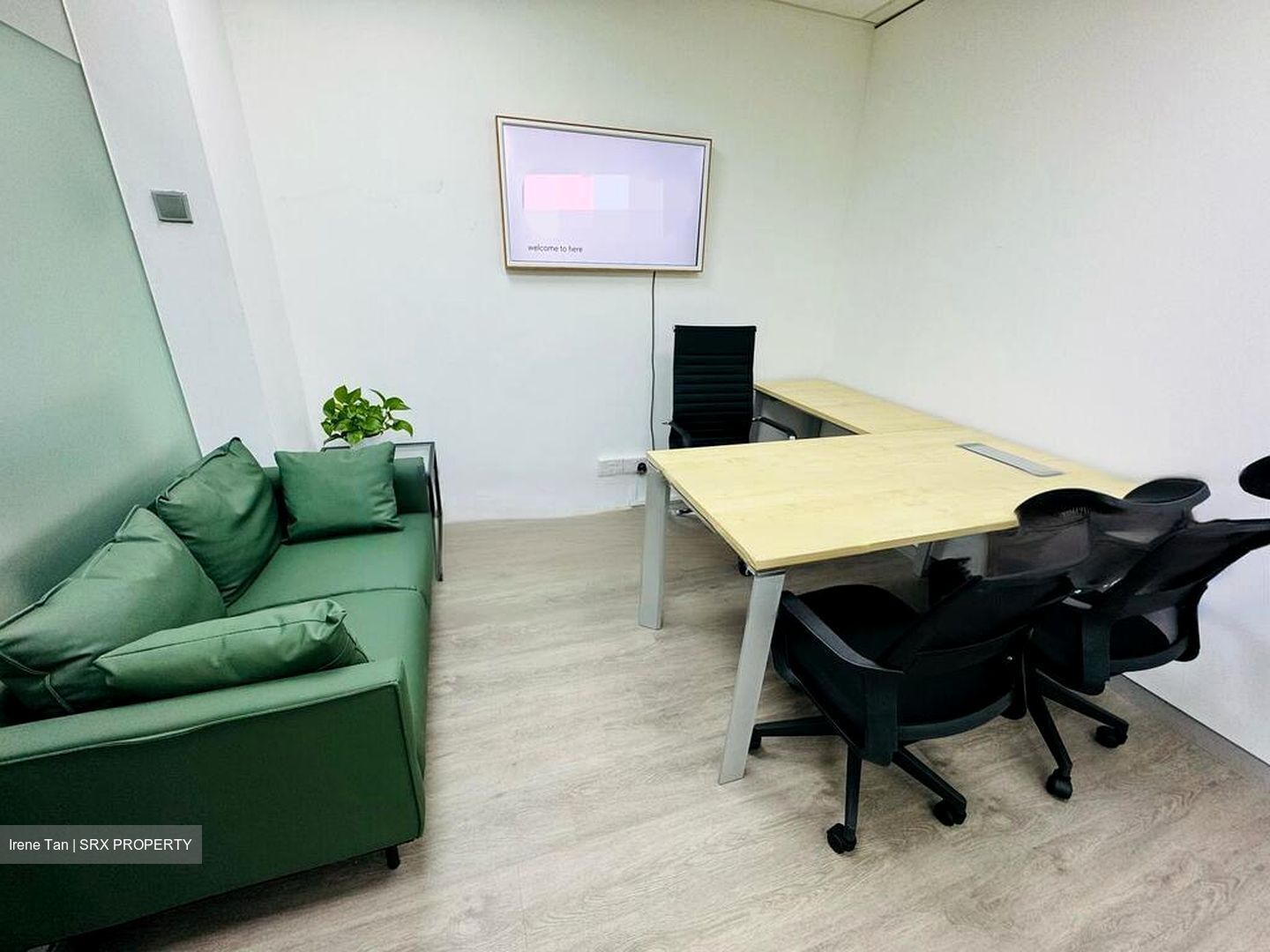 International Plaza (D2), Office #454546961